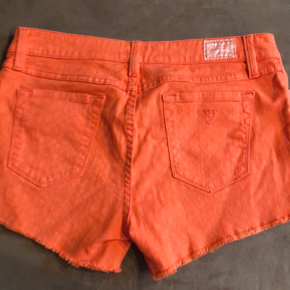 GUESS shorts - Picture 2 of 2